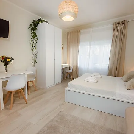 Apartment My Kids-friendly With Breakfast